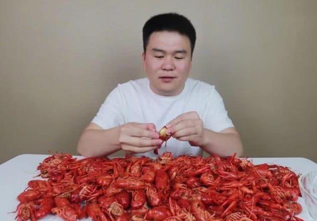 霓虹灯下的回忆  _1 第4页