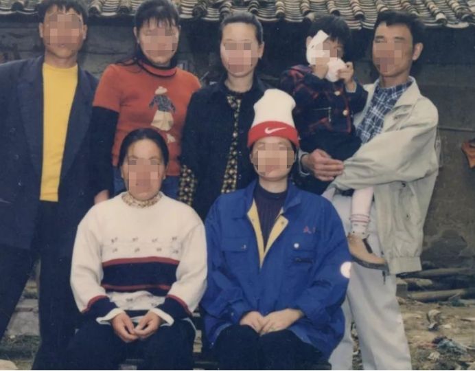 纠心地疼。