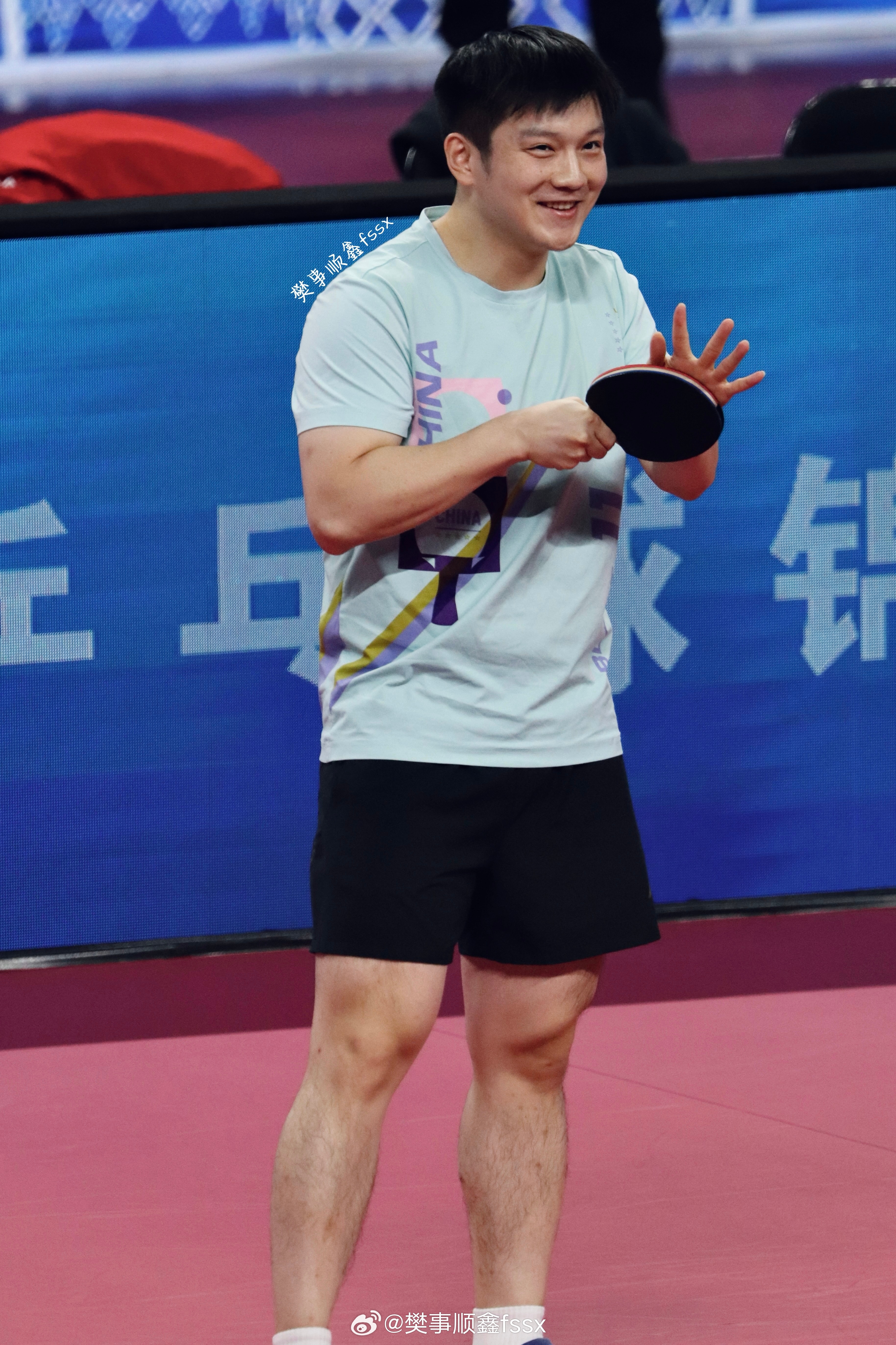 樊振东乒超赛前热身训练揭秘