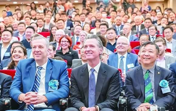 加州州长候选人，新篇章下的多元力量