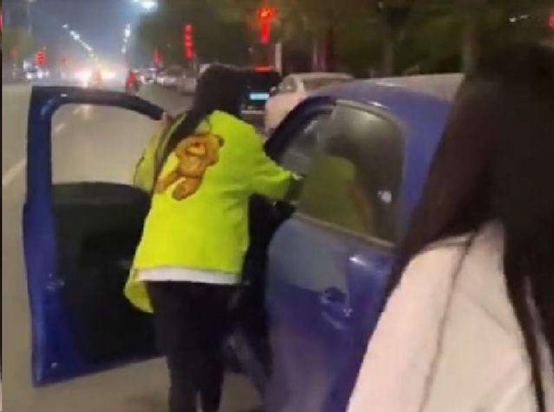 女子酒后推车回家，一份关于勇气与责任的深度解读